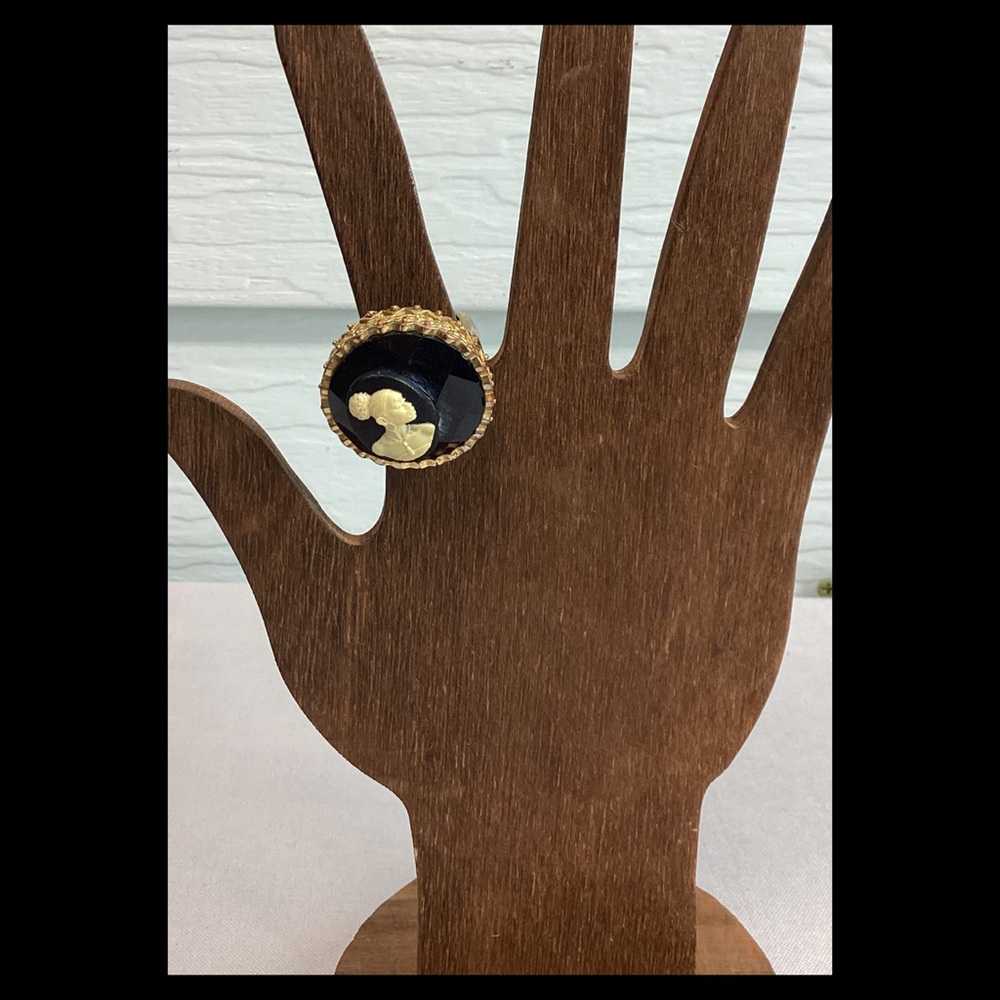 Elegant Black and Gold Ring